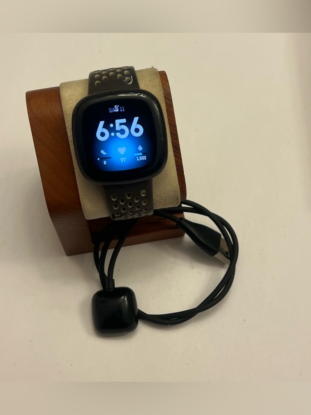 Fitbit Versa 3 (tested, Charger included, black)
